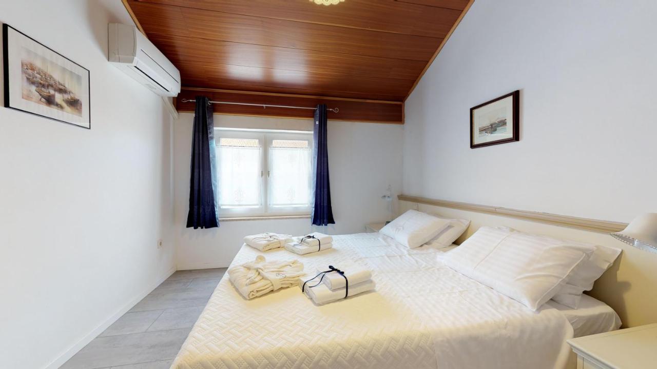 Novigrad Istria Lora Deluxe Superior 5 Star Apartment, Your Piece Of Heaven By The Sea & Park With Sea & Park View מראה חיצוני תמונה