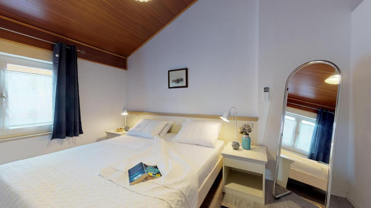 Novigrad Istria Lora Deluxe Superior 5 Star Apartment, Your Piece Of Heaven By The Sea & Park With Sea & Park View מראה חיצוני תמונה