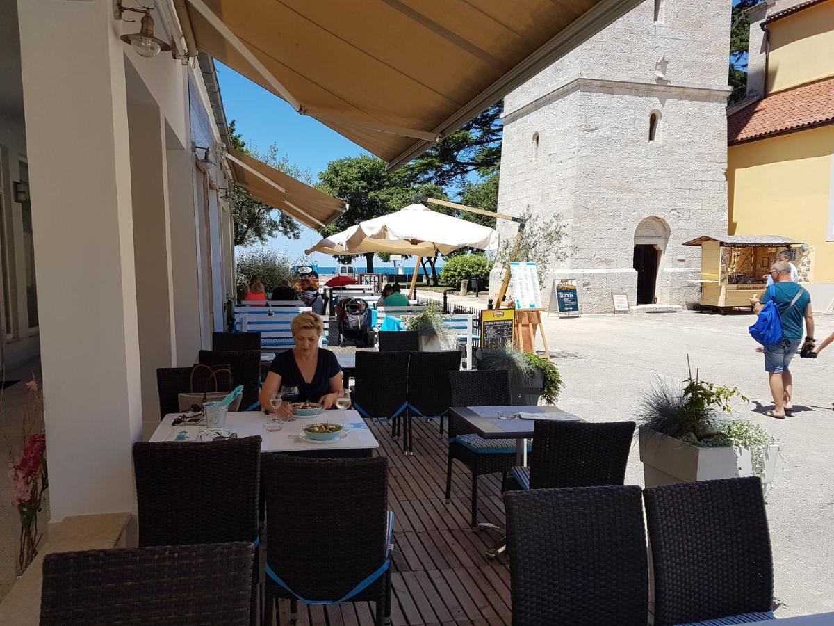 Novigrad Istria Lora Deluxe Superior 5 Star Apartment, Your Piece Of Heaven By The Sea & Park With Sea & Park View מראה חיצוני תמונה