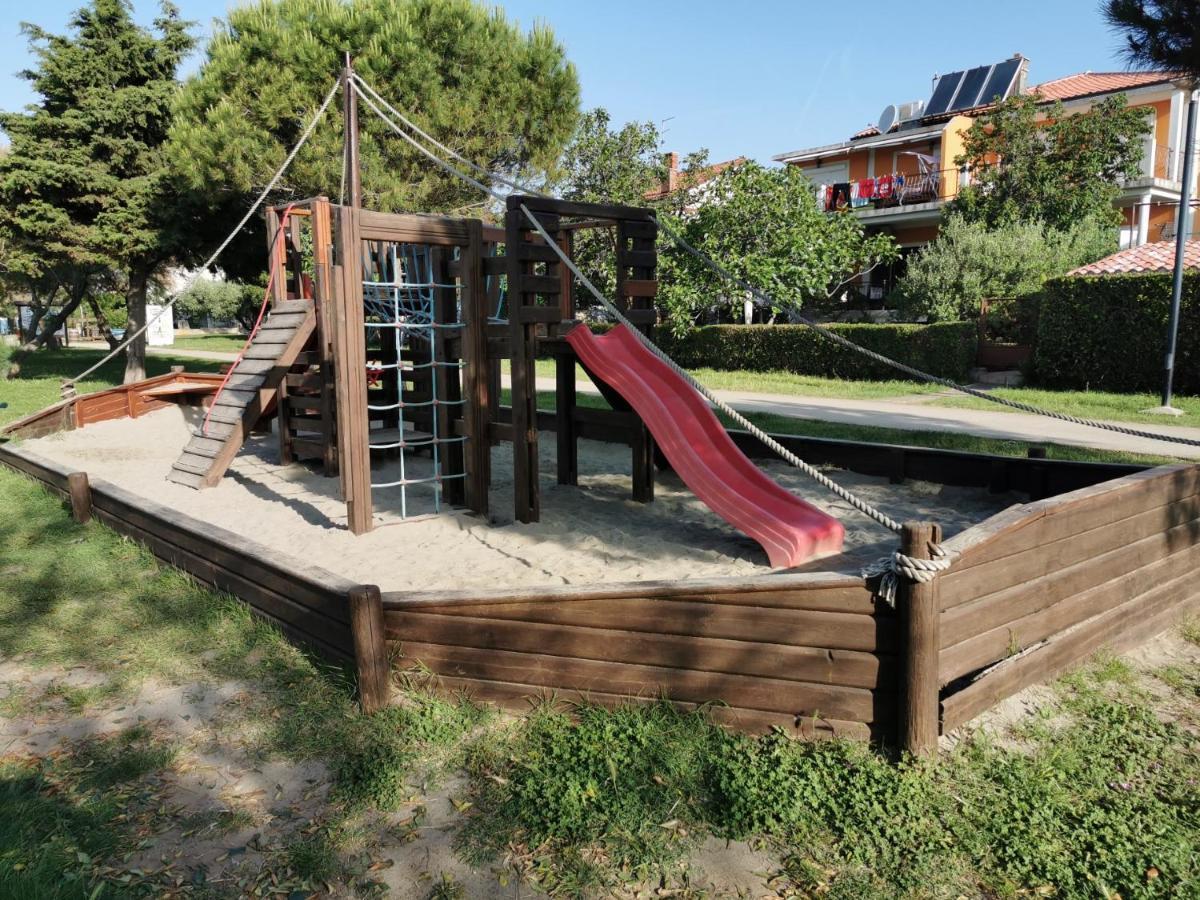 Novigrad Istria Lora Deluxe Superior 5 Star Apartment, Your Piece Of Heaven By The Sea & Park With Sea & Park View מראה חיצוני תמונה