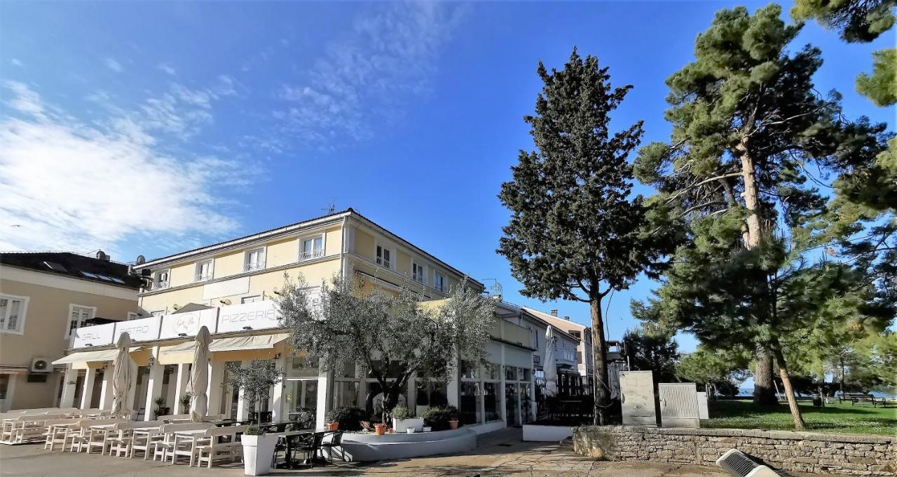 Novigrad Istria Lora Deluxe Superior 5 Star Apartment, Your Piece Of Heaven By The Sea & Park With Sea & Park View מראה חיצוני תמונה