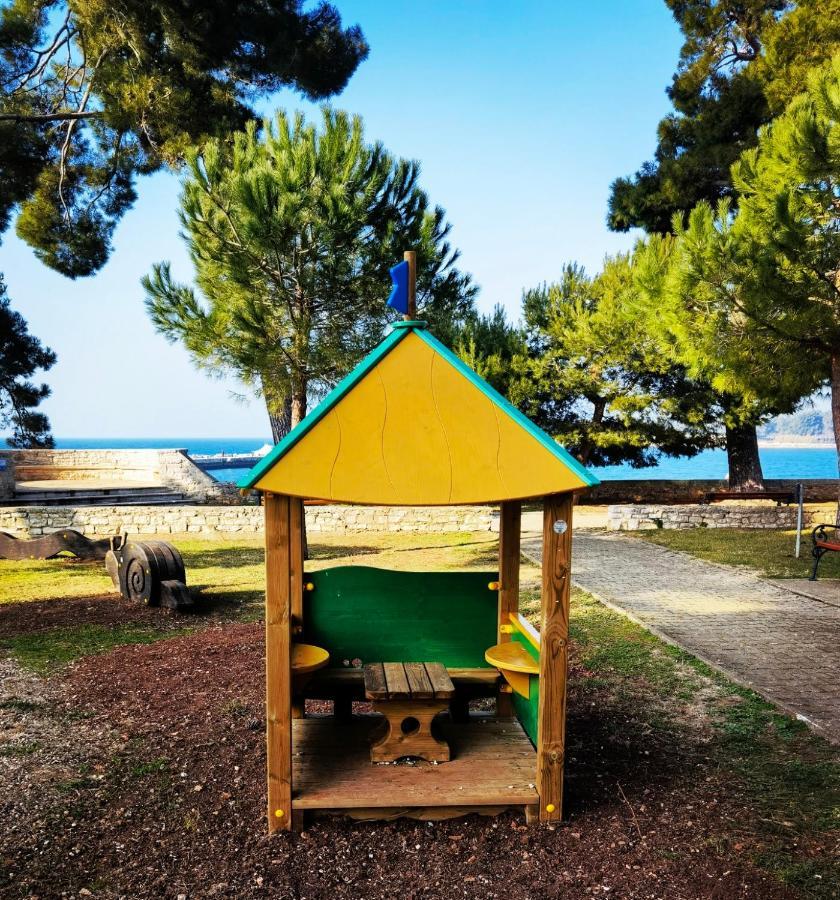 Novigrad Istria Lora Deluxe Superior 5 Star Apartment, Your Piece Of Heaven By The Sea & Park With Sea & Park View מראה חיצוני תמונה